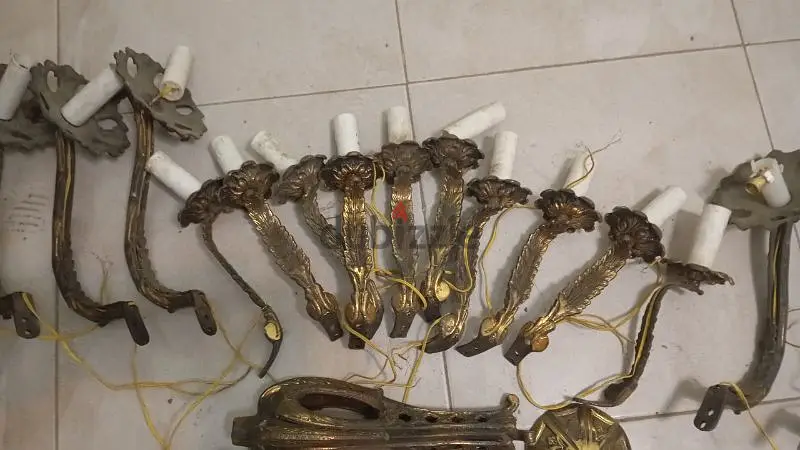 Candelabro de cobre de 10 brazos, muy pesado