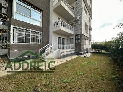 Apartment for sale in Madinaty B14, 115 sq m, first floor (above ground floor). Enjoy a wide open garden view that offers comfort, privacy, and a dist