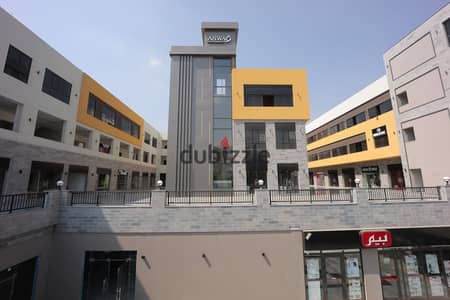 محل واجهة جاهز للتشغيل و له عائد ايجاري يزيد سنويا للبيع في مول ميركادو بالشروق