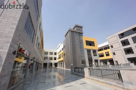 محل تجاري واجهة للبيع بعائد 10% و يزيد سنويا في قلب الشروق