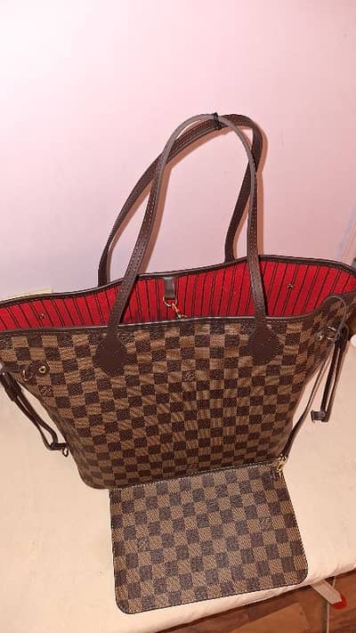 LOUIS VUITTON BAG