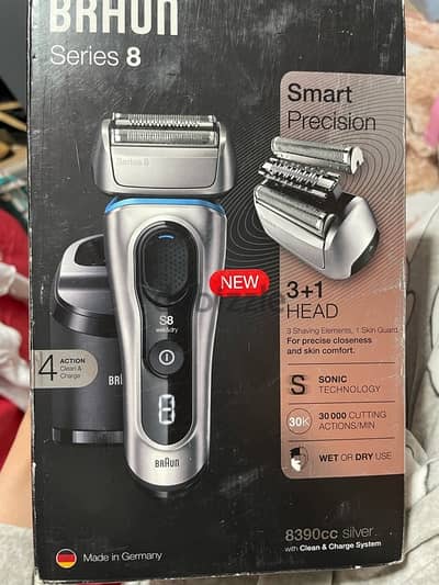 للبيع: ماكينة حلاقة Braun Series 8 – موديل 8390cc – جديدة