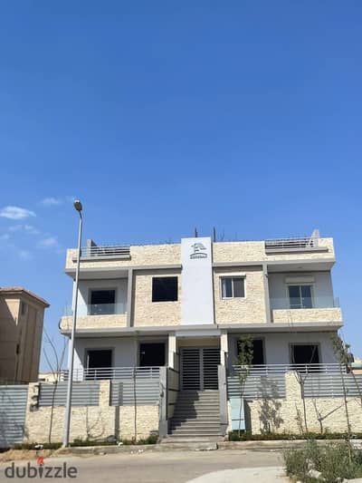 شقه لقطه من المالك استلام 3 شهور   بالوكيشن ممتاز في الحي التاسع الشيخ زايد   تاني نمره من البستان , دقائق لواصله دهشور و اسبانا بلازا و مول ذا جيت