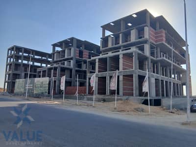 عياده للبيع 33 متر متشطبه بالكامل مباشر على محور الحريه مدينة الشروق