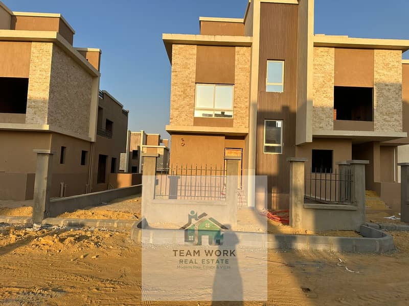 5 Bedrooms 355 sq.M Twinhouse for sale 14,000,000 EGP in Toya, Sheikh Zayed