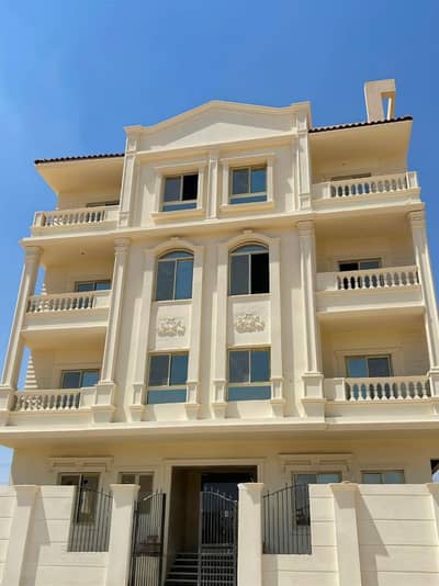 Your Apartment – Immediate Delivery with a View of the Largest Garden in North House! 