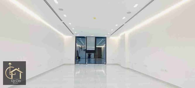 مكتب مميز للإيجار في هايد بارك – Hyde Park Business District   | تشطيب ألترا سوبر لوكس | 65 متر