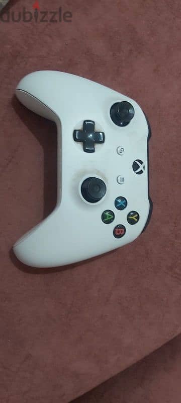 Xbix one s 512 with 1 controller and kinict