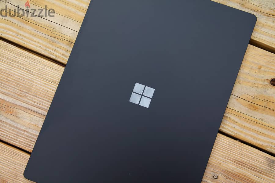 Microsoft Surface Laptop  i7/16GB/256G  11Th 2