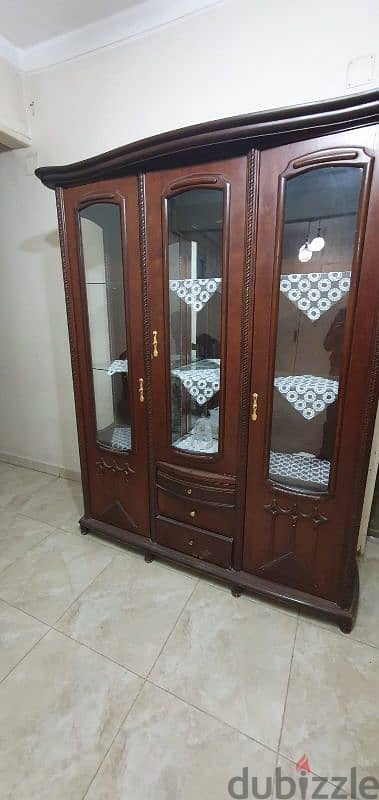 نيش للبيع