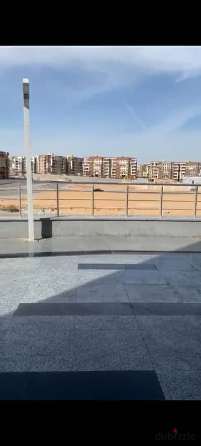 Shop with an area of ​​59 sq m and an outdoor area of ​​55 sq m. For sale in Al Shorouk
