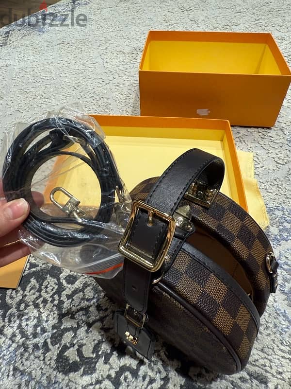 Cross bag 4