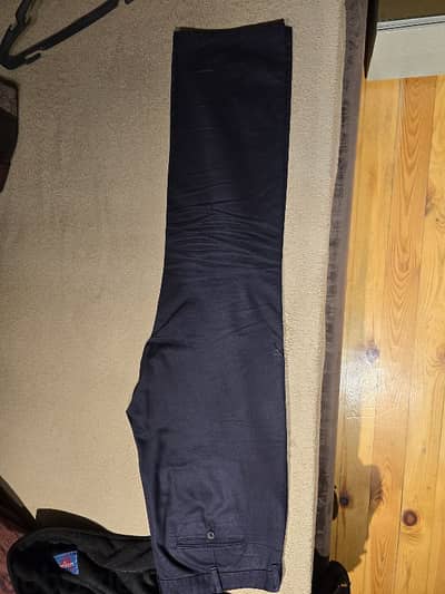 بنطلون GAP اسود