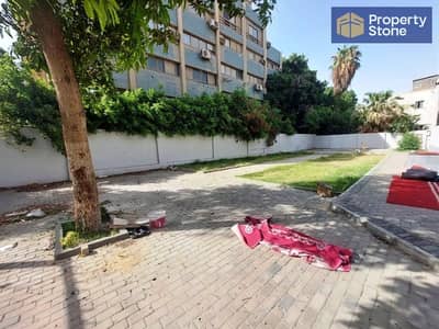 Standalone villa for sale, 1050 sq m, super deluxe finishing, suitable for companies, institutions, and banks in Sarayat El Maadi