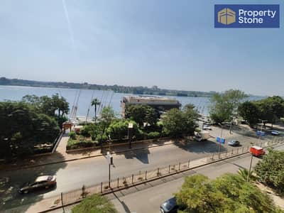 Office for rent, 450 square meters, licensed and fully equipped, super deluxe finishing, prime location directly on the Nile.
