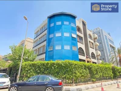 مبني اداري للايجار ٢٢٠٠متر مرخص ومجهز بالكاملتشطيب سوبر لوكس لكبري الشركات في المعادي الجديده