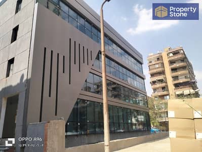 مبني اداري للايجار 1400م تشطيب سوبر لوكس في موقع متميز في المعادي الجديده