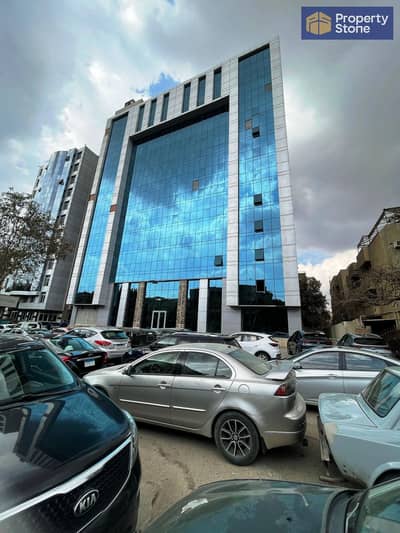 مبنى اداري مرخص للايجار مساحه 1500متر للشركات والمؤسسات تشطيب سوبر لوكس بالمعادي الجديده