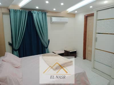 شقة مفروشة للايجار عباس العقاد مدينة نصر بجوار جنينة مول مكيفة وفاخرة والايجار من المالك مباشرة