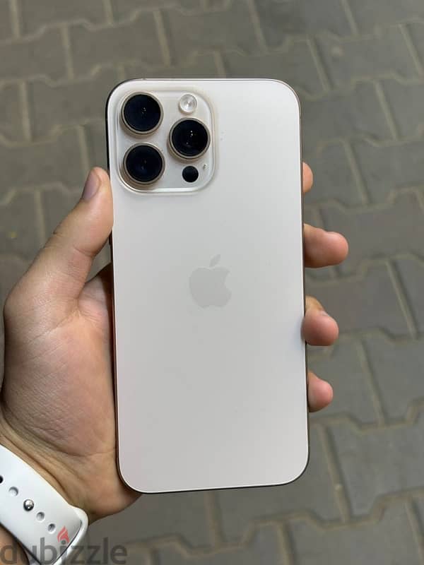 16 برو ماكس 1