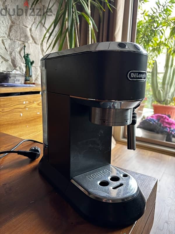 Delonghi coffee machine 2