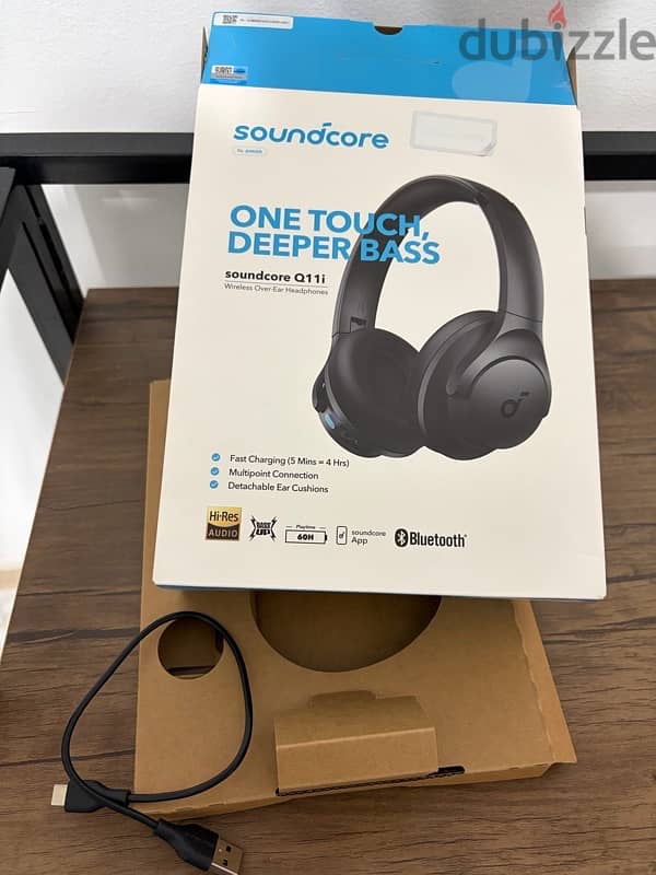 Anker soundcore Q11i 4