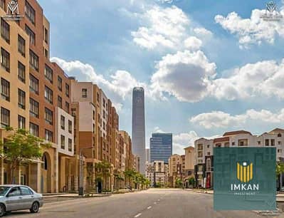 دوبلكس للبيع 395م متشطب و استلام فوري 4 غرف بفيو على الممشى والبرج الايقوني دايركت بالتقسيط حتى 10 سنين في كمبوند المقصد Maqsed