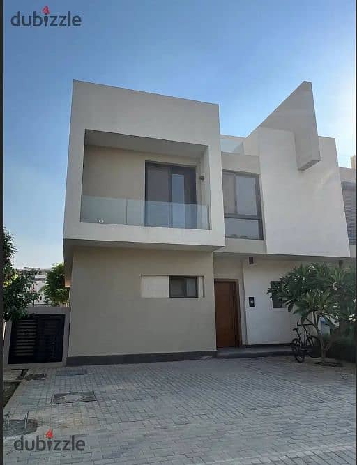 5 Bedrooms 220 sq.M Villa for sale 13,000,000 EGP in Al Burouj, Shorouk City