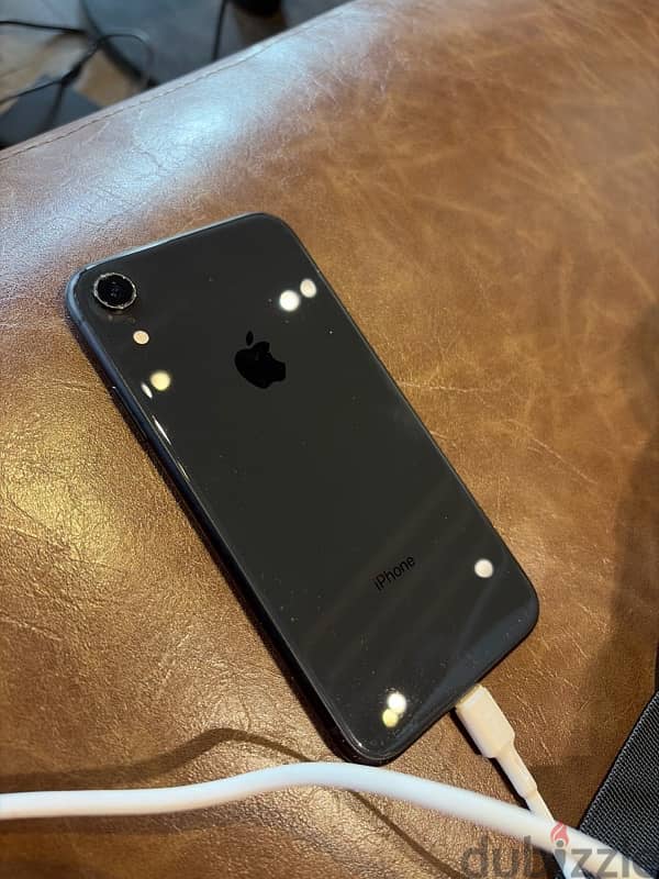 iPhone XR 1