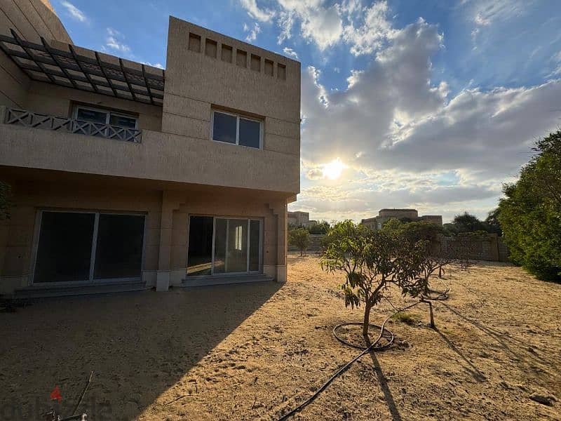 3 Bedrooms 250 sq.M Twinhouse for sale 10,000,000 EGP in Evergreen, Sheikh Zayed