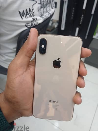 آيفون اكس اس
