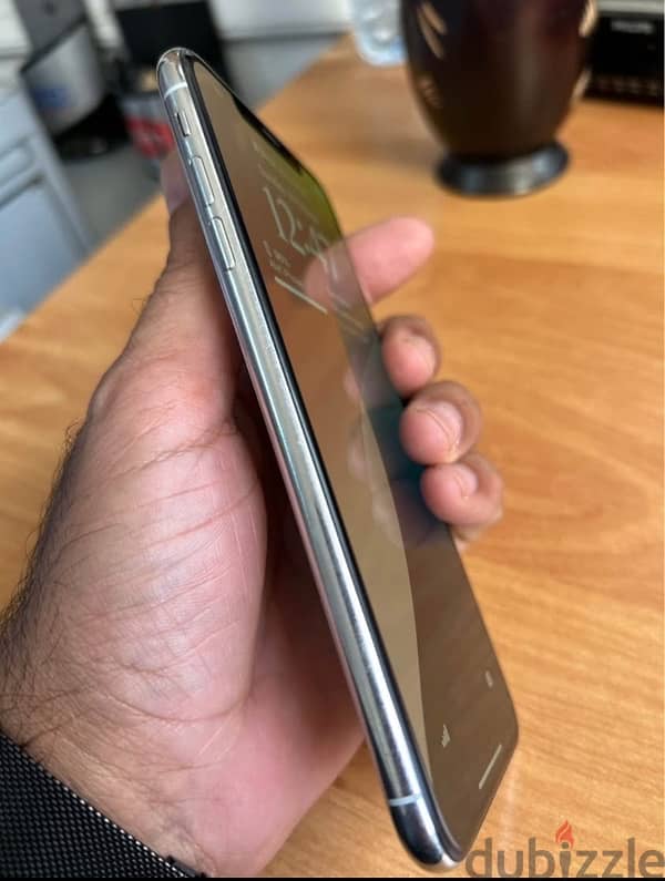 ايفون xs max 2