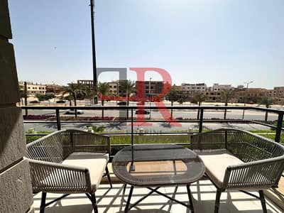 شقة للبيع تشطيب كامل بالمطبخ والتكييفات في فيفث سكوير المراسيم القاهرة الجديدة