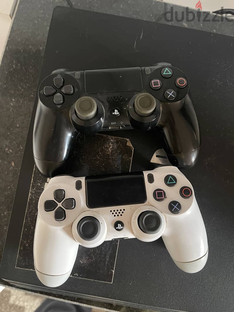 Ps4 pro 1 TB 3
