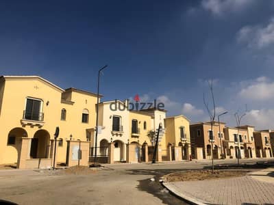 Town corner ready to move for sale under market city in compound city gate new cairo fifth settlement
