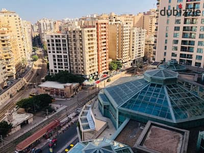 300 م للإيجــار بـالفــرش بـ الفــورسيــزون