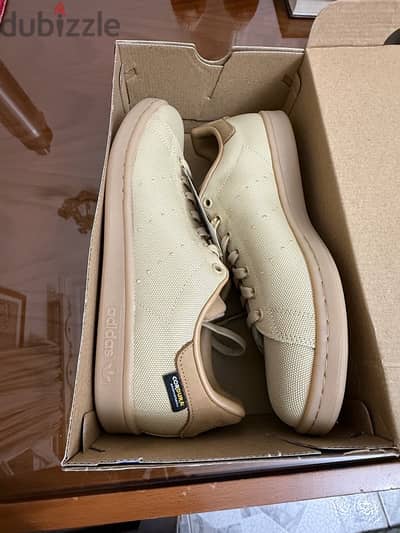 Brand New Adidas Stan Smith – Size 44.35