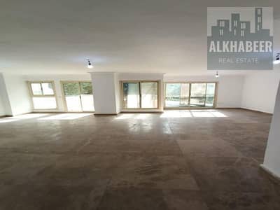 Administrative office on Mossadeq Street, suitable for administrative and medical purposes.