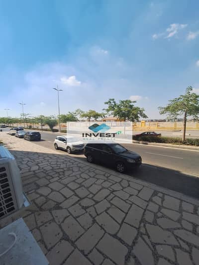 Investment opportunity: Own a 64m² studio apartment in Madinaty, directly opposite the club and next to The Spin. Immediate occupancy at the lowest pr