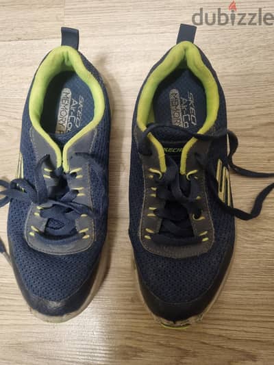 Sketchers shoes size 32  - جزمه سكتشيرز مقاس ٣٢