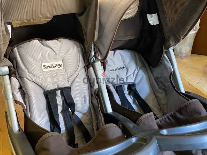 Peg-Pérego Aria Twin Double Stroller. 3