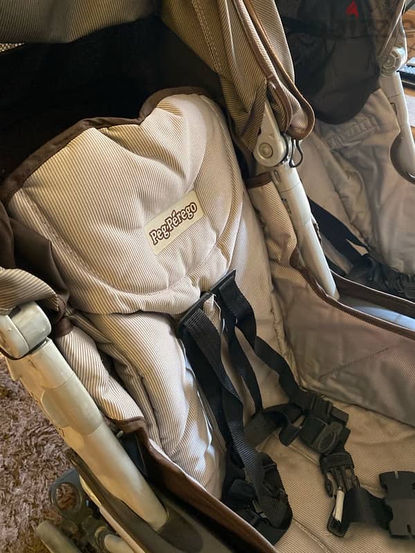 Peg-Pérego Aria Twin Double Stroller. 8