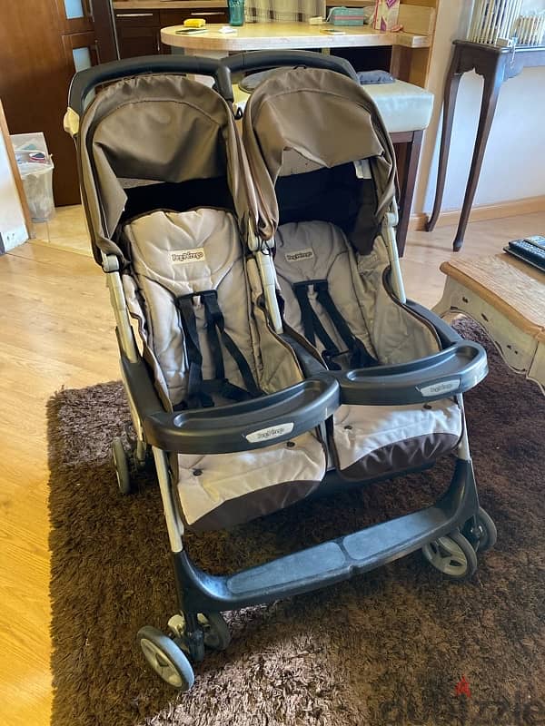 Peg-Pérego Aria Twin Double Stroller. 9