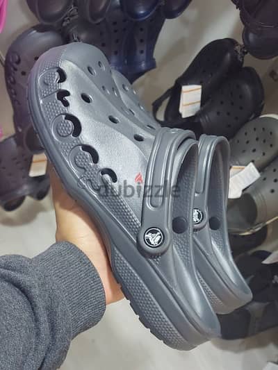 crocs baya clogs (grey) size 45 (m11) *قابل للتفواض*
