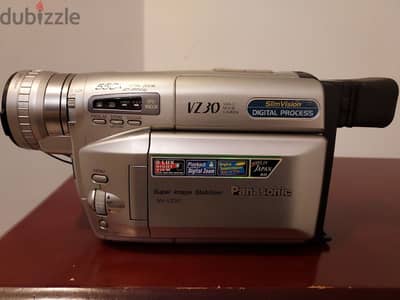 للبيع كاميرا فيديو.  PANASONIC