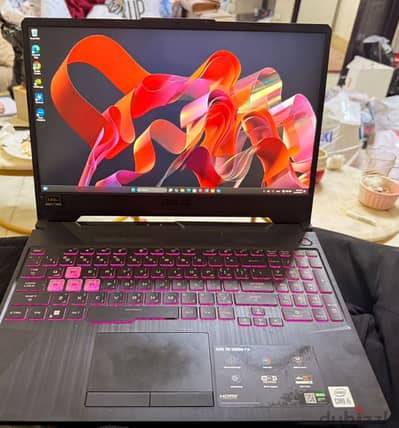 Laptop ASUS TUF F15 (used like new)