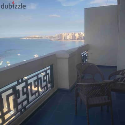 شقة للايجار مكيفة مفروش بميامي فيو مباشر للبحر وكورنيش آسكندرية3نوم4Rق 2حمام تراااس