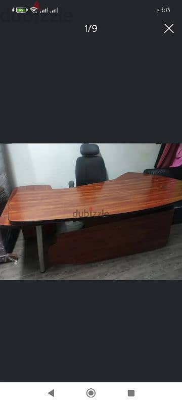 مكتب مدير شكل مميز وخشب مستورد بحالة الجديد