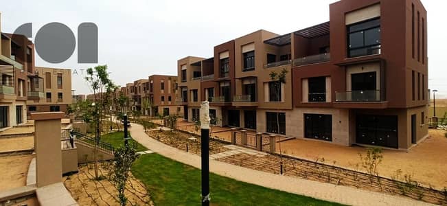 فيلا للبيع استلام فوري في DISTRICT 5 فيو مباشر على النادي بسعر لقطه