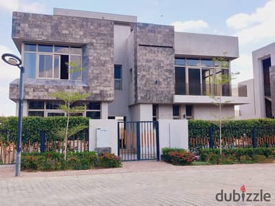 Townhouse ready for viewing and immediate handover in Sun Capital, October.